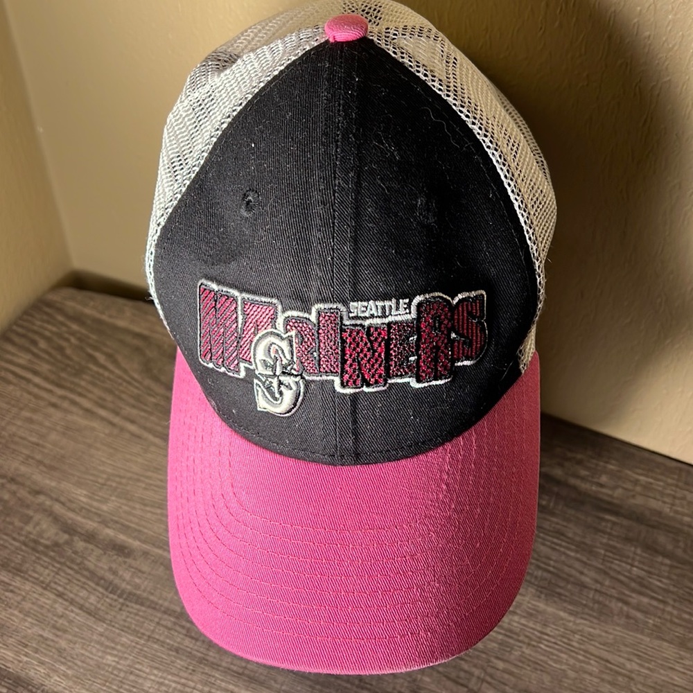 MLB New Era Girls Seattle Mariners Pink Bill 6Panel Mesh 9Forty Style SnapBack